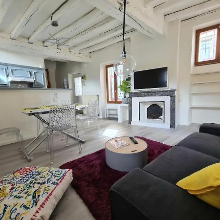 Maison Charme avec Terrasse hypercentre, très calme Joigny Esterno foto